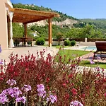 Villa Almond Kalamítsi