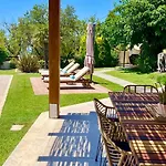 Villa Almond