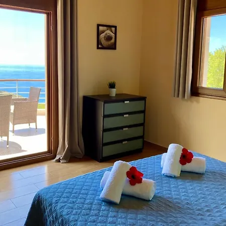 Almond Villa Kalamítsi