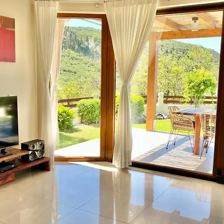 Villa Almond *